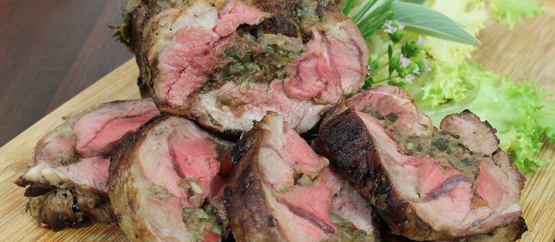 Recette d'épaule d'agneau grillée aux herbes de la garrigue à la plancha